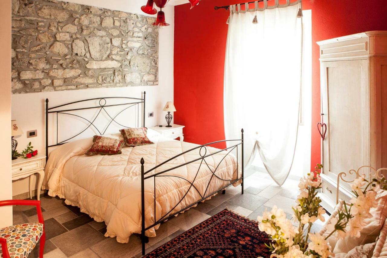 Agriturismo La Logia Du Scurnoto Zeri Luaran gambar
